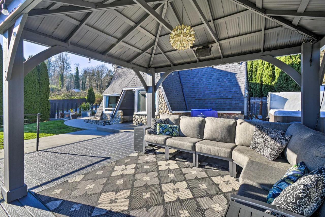 Puget Sound Cabin With Hot Tub And Water Views! Бремертон Экстерьер фото