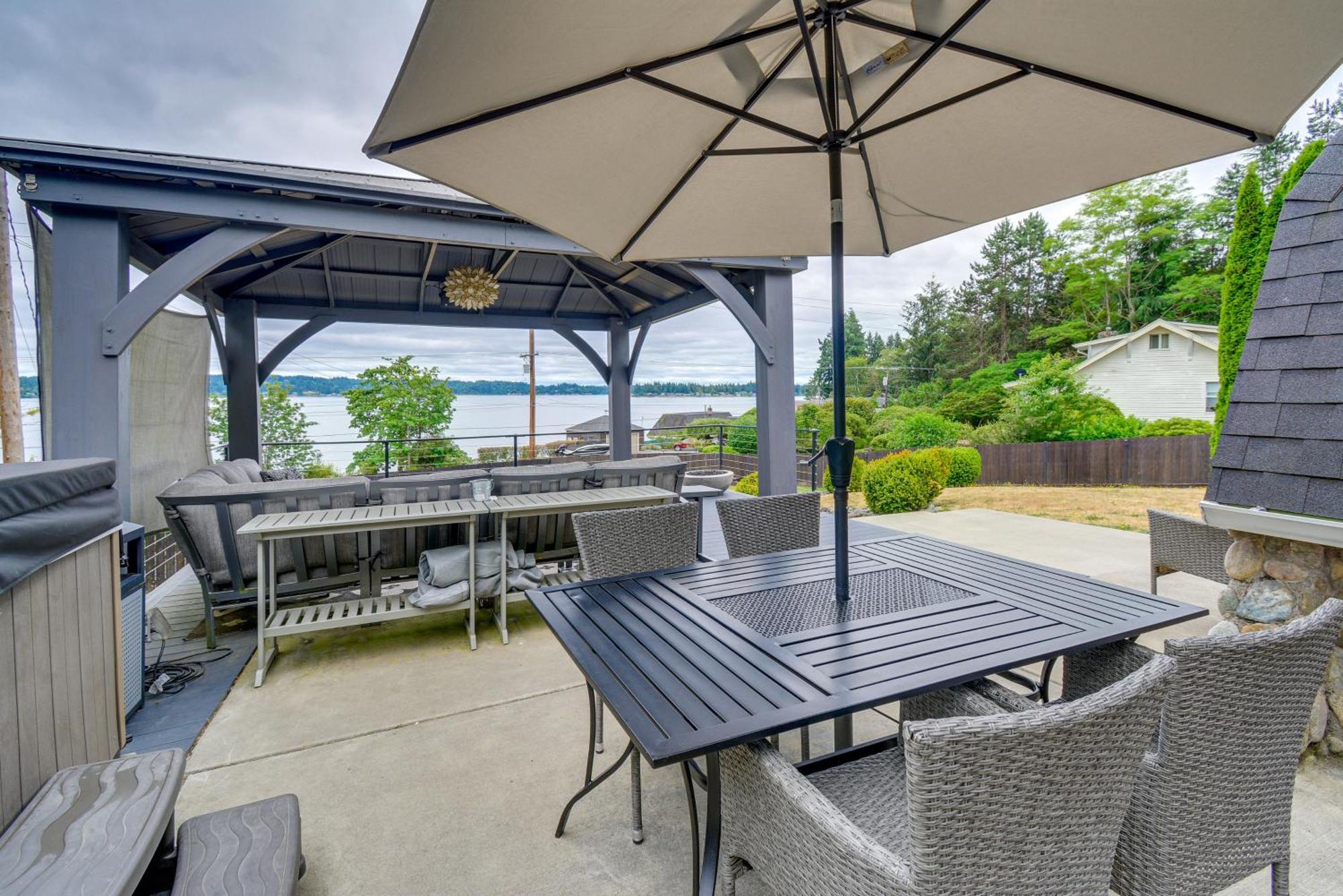 Puget Sound Cabin With Hot Tub And Water Views! Бремертон Экстерьер фото